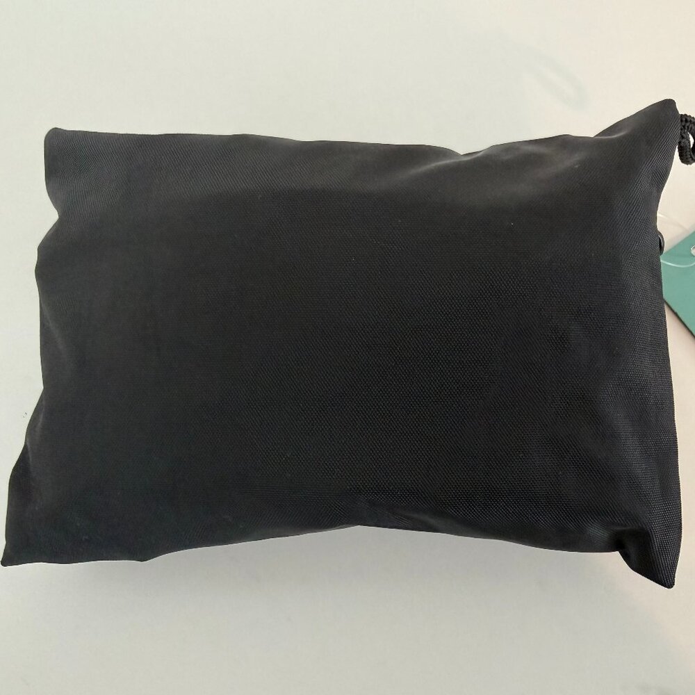 New Black Crossbody Cresent Sling Bag with Storage Pouch Water Restistant - Picture 6 of 11